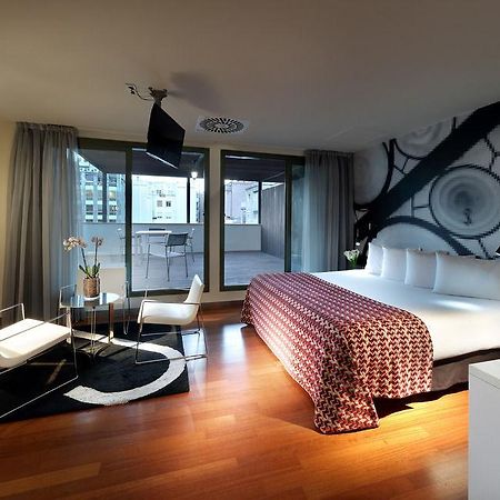 Hotel Bcn Design บาร์เซโลนา ภายนอก รูปภาพ A room at the hotel