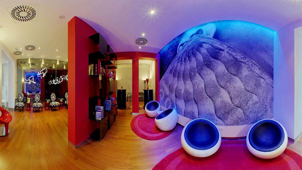 Hotel Bcn Design บาร์เซโลนา ภายนอก รูปภาพ The interior of the hotel