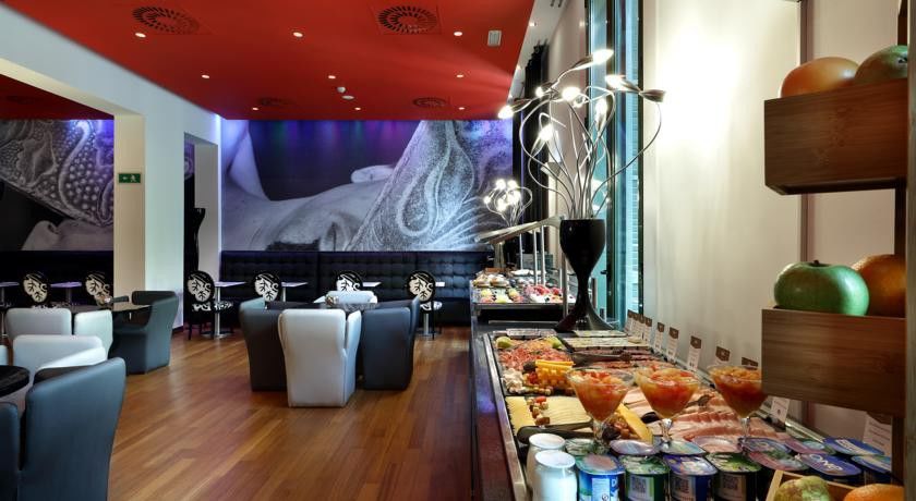 Hotel Bcn Design บาร์เซโลนา ภายนอก รูปภาพ Restaurant