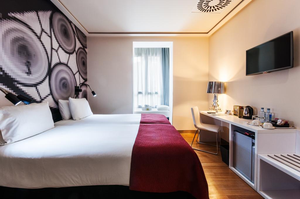 Hotel Bcn Design บาร์เซโลนา ภายนอก รูปภาพ A room at the hotel