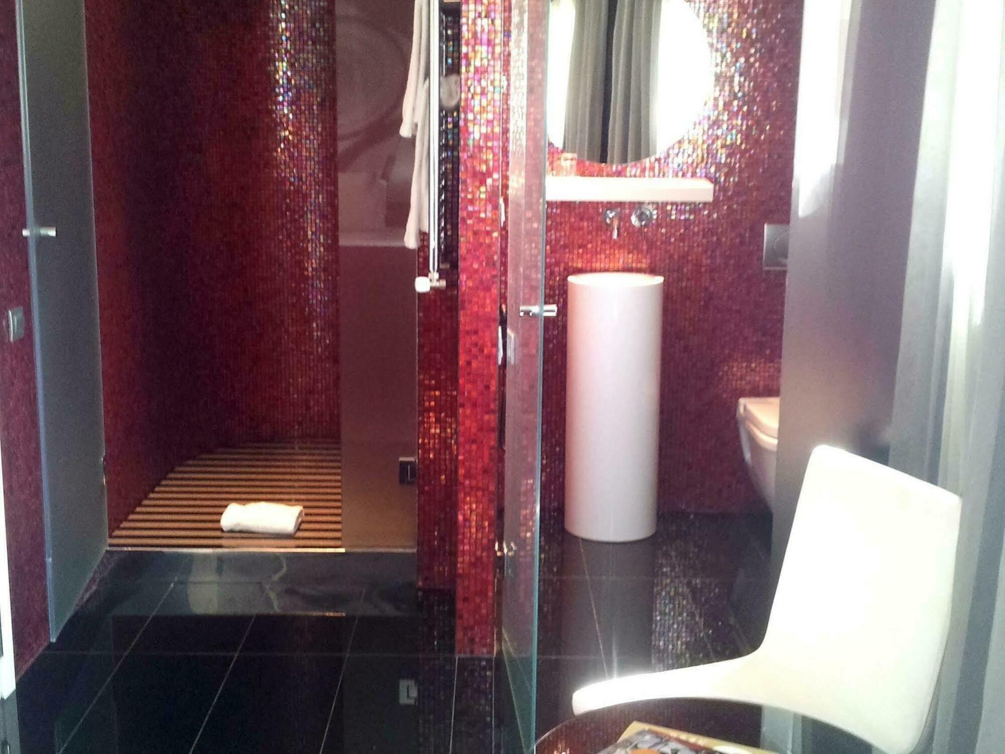 Hotel Bcn Design บาร์เซโลนา ภายนอก รูปภาพ Bathroom